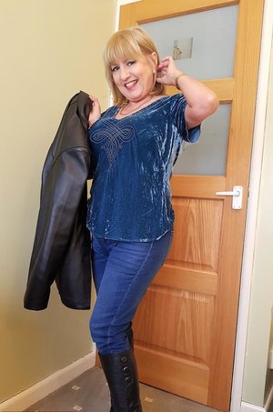 18 year old blond with big tits Aislin wets and fingers her pink slit in a tub